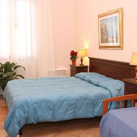 Gaudi Guesthouse Rome Bagian luar foto