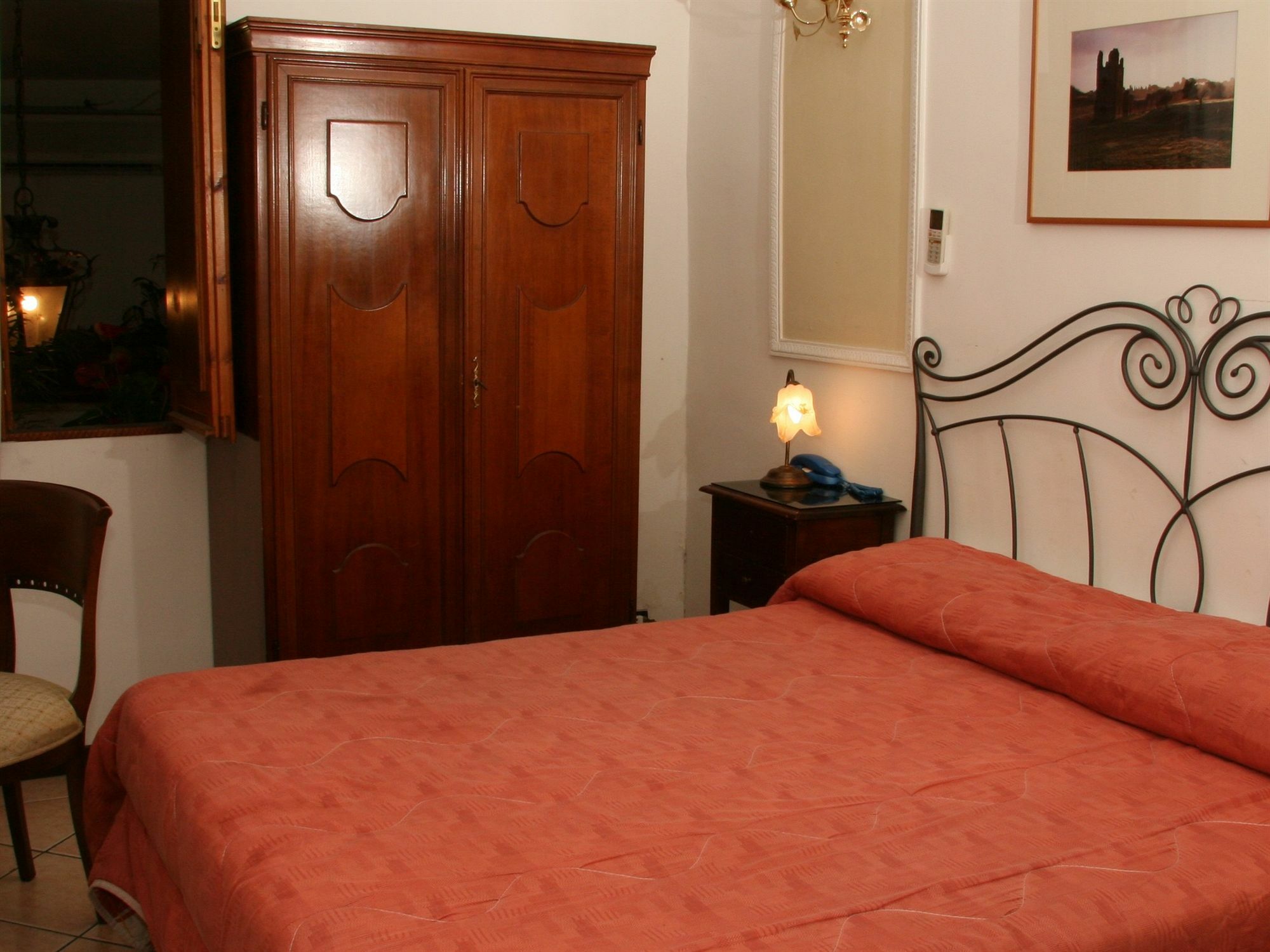 Gaudi Guesthouse Rome Bagian luar foto